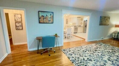 2229 Beecher Cir SW in Atlanta, GA - Building Photo - Building Photo