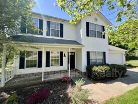 9735 Hawkdale Ln in Knoxville, TN - Building Photo