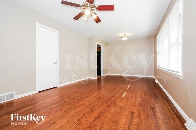 8504 Spring Valley Rd in Raytown, MO - Building Photo - Building Photo