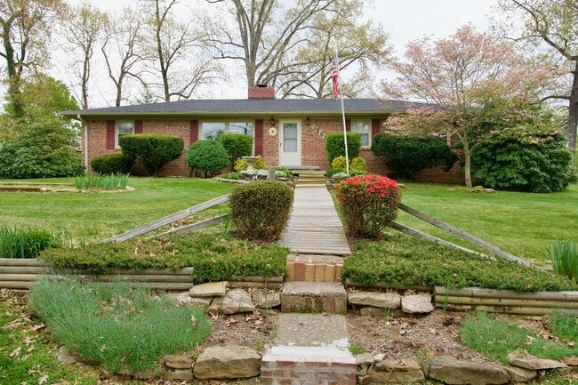 property at 1203 E White Oak Dr