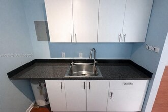 3547 SW 24th St in Miami, FL - Building Photo - Building Photo