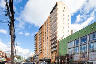 133-36 41st Rd in Flushing, NY - Building Photo