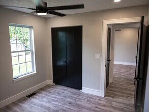 916 E Dixon St in Kokomo, IN - Building Photo - Building Photo