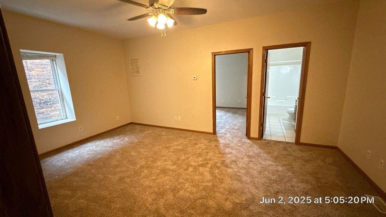 512 Moen Ave in Rockdale, IL - Building Photo