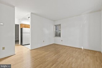 2506 Fairfax Dr in Arlington, VA - Foto de edificio - Building Photo