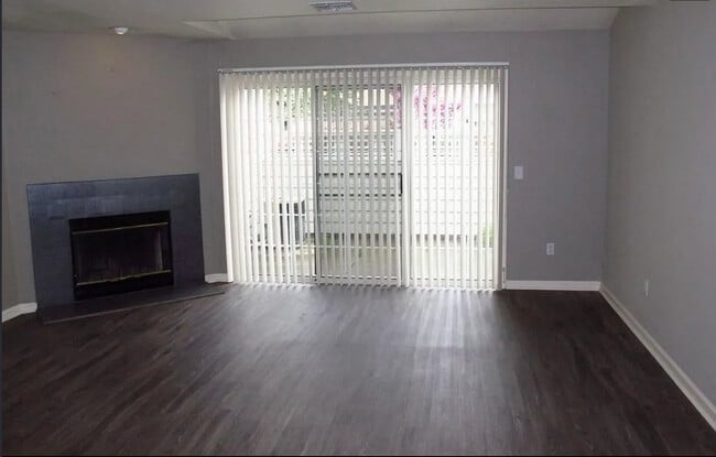 Ray Myers in Santa Rosa, CA - Foto de edificio - Building Photo