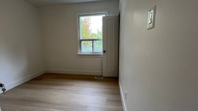 979 Danforth Rd in Toronto, ON - Building Photo - Building Photo