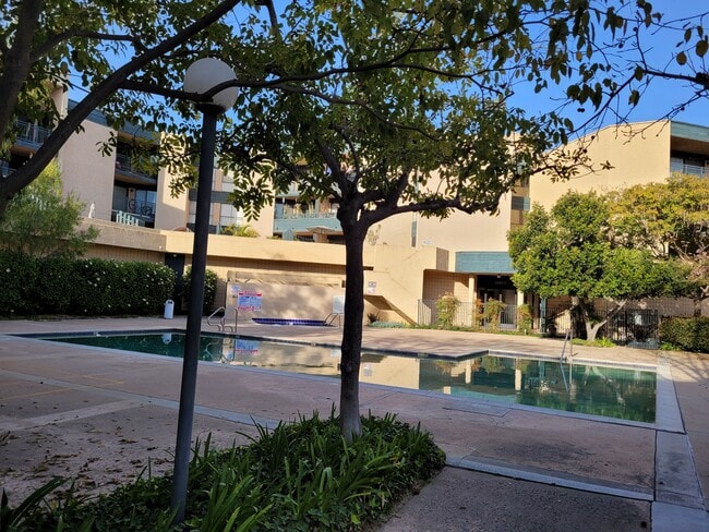 4499 Via Marisol in Los Angeles, CA - Building Photo - Building Photo