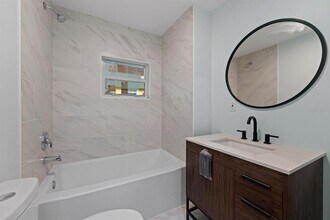 2825 N Taliaferro Ave in Tampa, FL - Building Photo - Building Photo