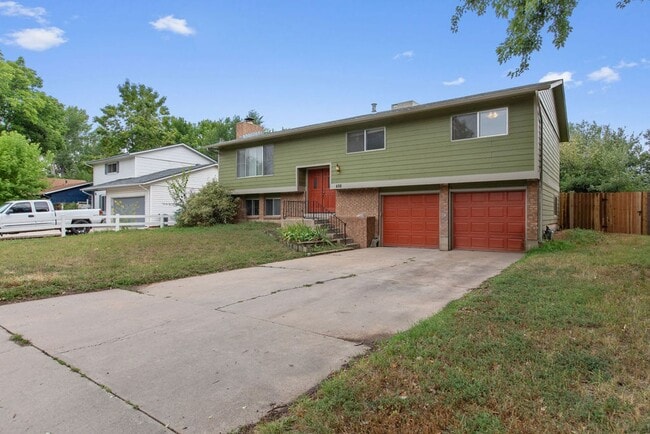 408 Briarwood Rd in Fort Collins, CO - Building Photo - Building Photo