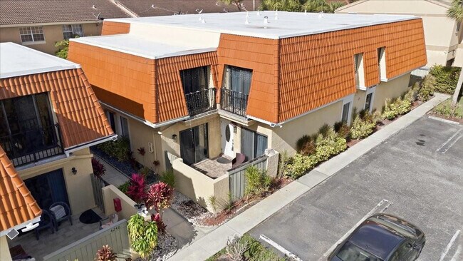 4260 NW 114th Terrace in Coral Springs, FL - Building Photo - Building Photo