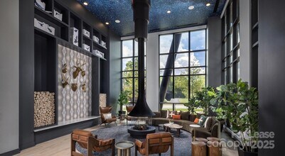 2220 Wilkinson Blvd in Charlotte, NC - Building Photo - Building Photo
