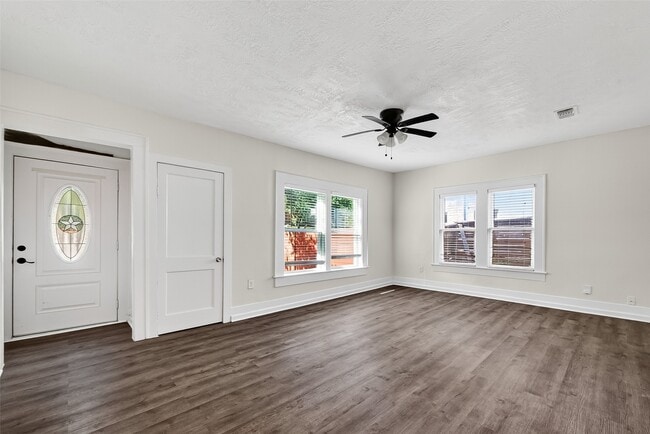 property at 1511 Scharpe St