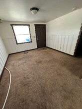 806 Hickory St in Great Bend, KS - Building Photo - Building Photo