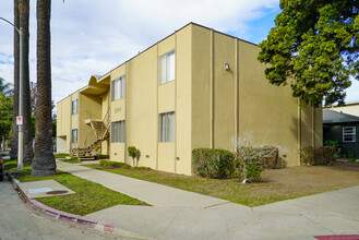 2344 Walnut Ave in Venice, CA - Building Photo - Building Photo