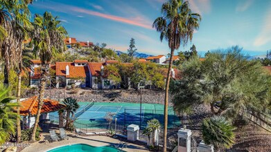 3210 E Calle De La Punta in Tucson, AZ - Foto de edificio - Building Photo