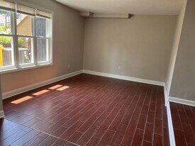 1445 Chatham Ct in Crofton, MD - Building Photo