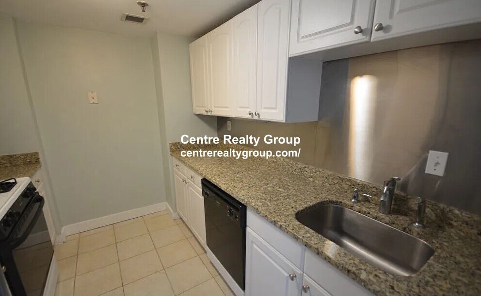 15 North Beacon St, Unit 703 in Boston, MA - Building Photo