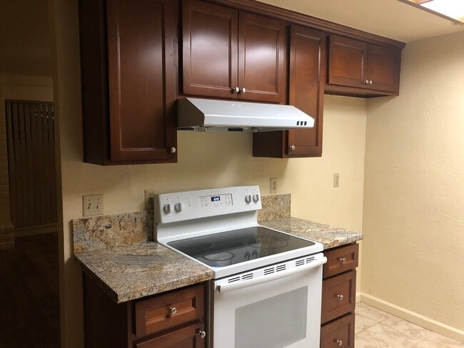 property at 5400 Pomegranate Ave