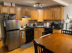 51 Hemenway St, Unit B1 in Boston, MA - Building Photo