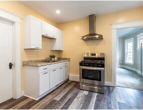 19 Dismonda St in Buffalo, NY - Building Photo - Building Photo