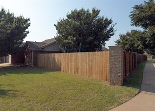 2701 NW 185th St in Edmond, OK - Building Photo - Building Photo