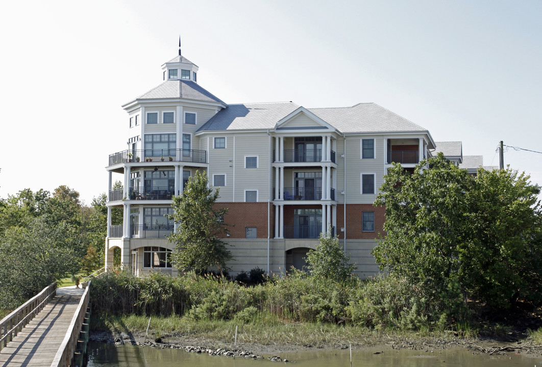 Tanner's Landing in Norfolk, VA - Building Photo