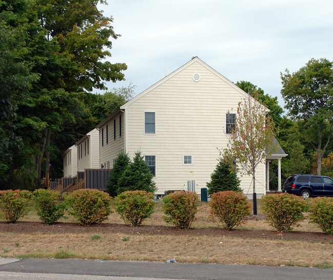 1433-1437 Main St in Weymouth, MA - Foto de edificio - Building Photo