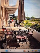 2 Richmond Rd, Unit 1H in Lido Beach, NY - Building Photo