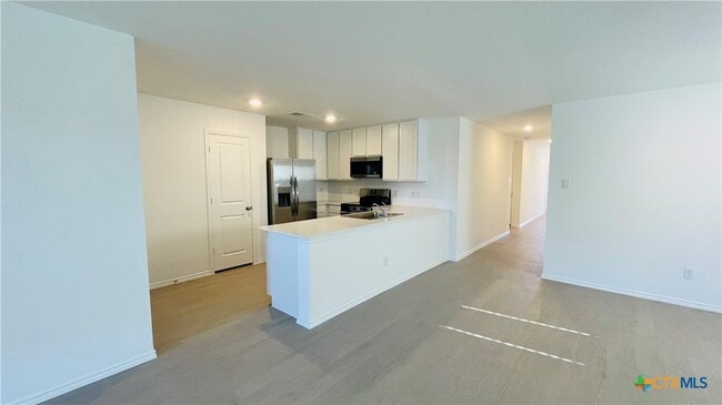 property at 1122 Campbellton Dr