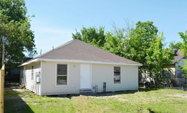 property at 7318 Laredo St