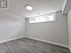 28 Benfer Rd in Richmond Hill, ON - Building Photo - Building Photo