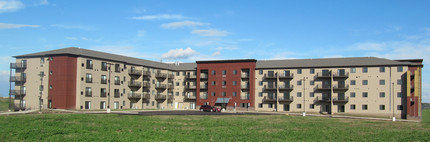 University Hills Village - UHV Building 1 in Sioux Falls, SD - Foto de edificio - Building Photo