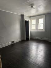 917 N Winnebago St, Unit 2 in Rockford, IL - Building Photo - Building Photo