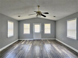 312 E Adams St in O'Fallon, IL - Building Photo