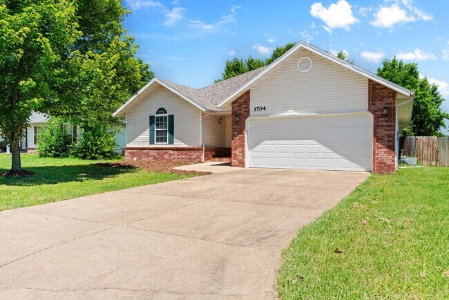 1704 S Fisk Ave in Springfield, MO - Building Photo - Building Photo
