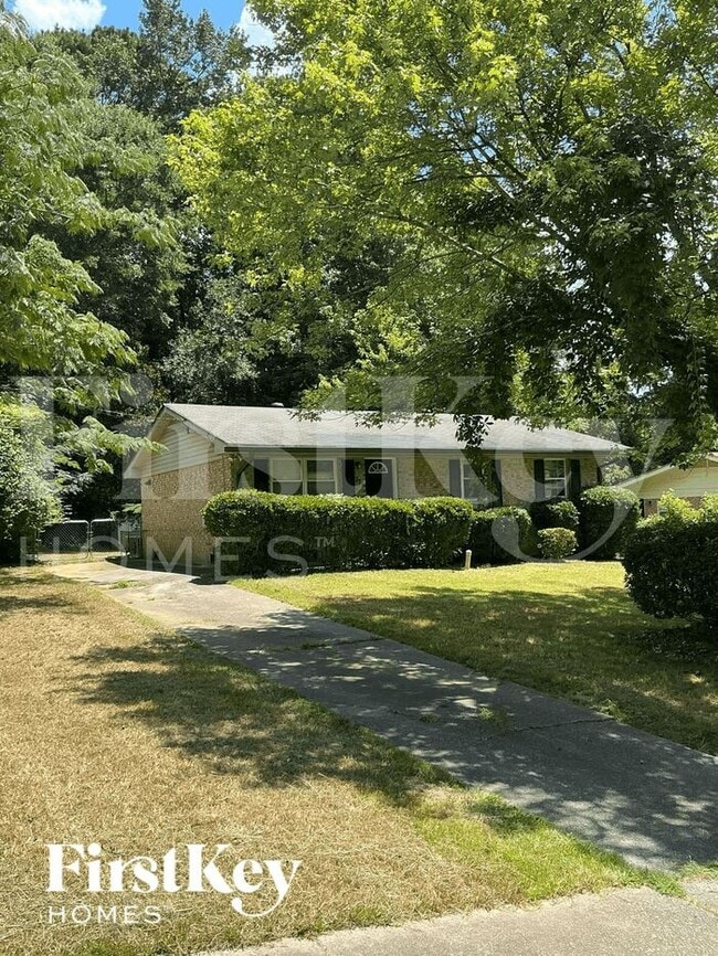 property at 774 Plainville Cir SW