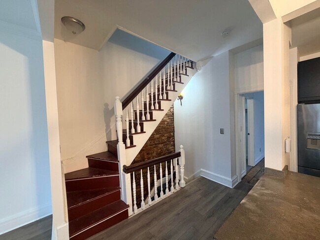 285.5 Hudson Ave in Albany, NY - Foto de edificio - Building Photo