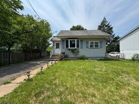 636 Linden Ave in Rahway, NJ - Building Photo