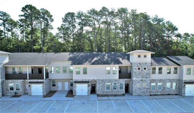 504 Nursery Rd in The Woodlands, TX - Foto de edificio - Building Photo