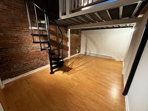 254 Friend St, Unit 1 in Boston, MA - Building Photo - Building Photo