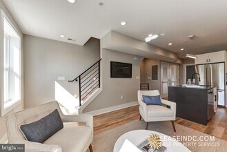 158 Todd Pl NE in Washington, DC - Building Photo - Building Photo