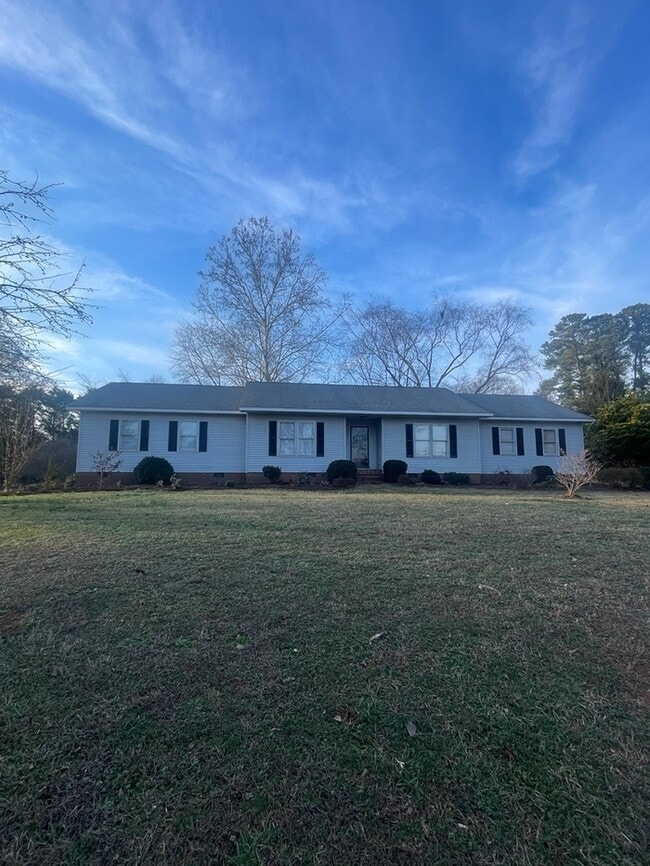 property at 1004 White Oak Dr