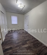 2737 S 18th St in St. Joseph, MO - Building Photo - Building Photo