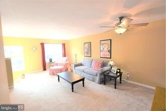 403 McDaniel Dr in Purcellville, VA - Building Photo - Building Photo