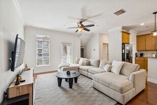 4543 Bay Spring Ct in Tampa, FL - Building Photo