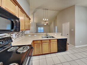 8921 Highland Orchard Dr in Fort Worth, TX - Building Photo - Building Photo