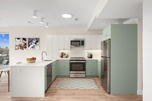 39 High St in Jersey City, NJ - Building Photo