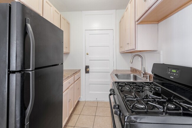 844 W Ainslie St in Chicago, IL - Building Photo - Building Photo