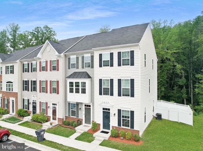 property at 716 River Crest Way